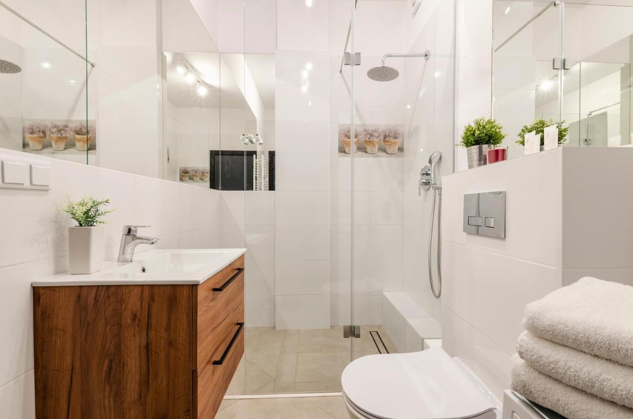Goldaparts Manufaktura Premium Apartment วูดช์ ภายนอก รูปภาพ